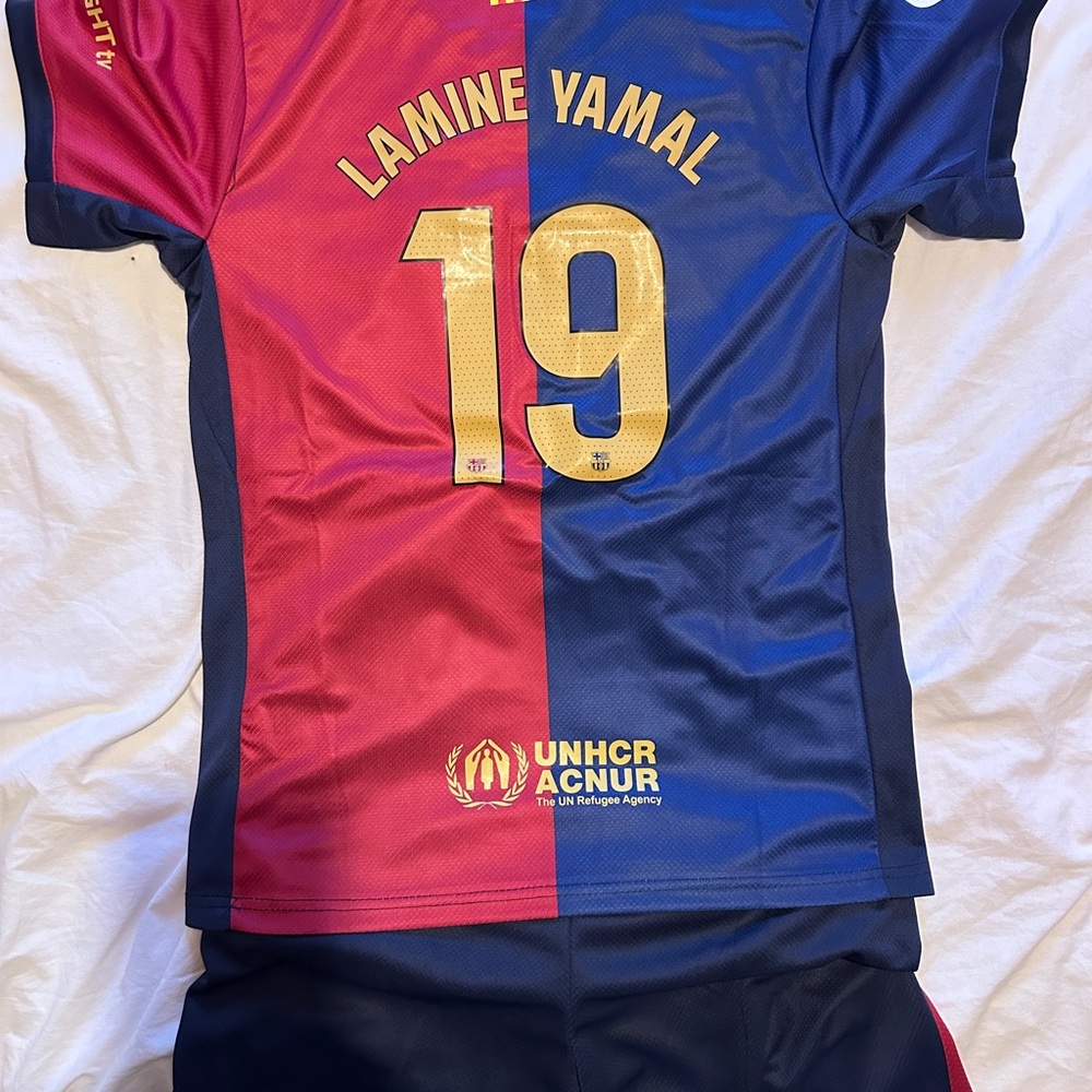 Lamine Yamal Barcelona Kids jersey number 19 La Liga 2024 XL (26) and XXL (28)